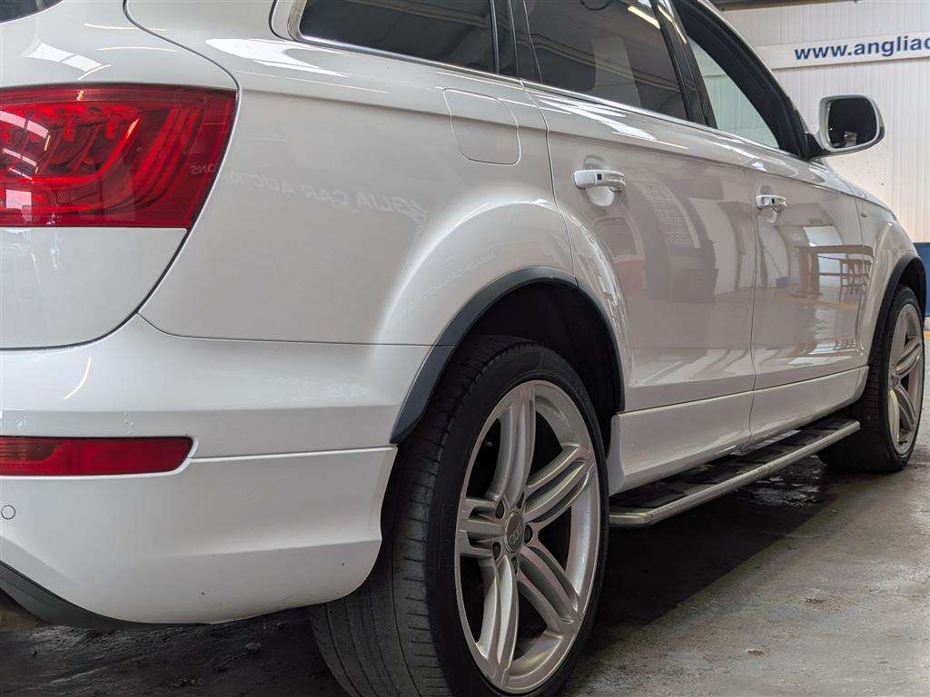 <p>2013 AUDI Q7 S LINE + TDI QUATTRO A</p>