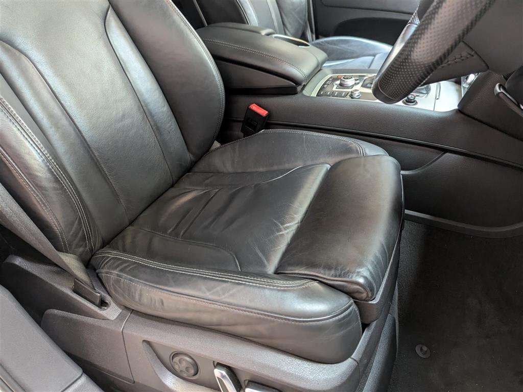 <p>2013 AUDI Q7 S LINE + TDI QUATTRO A</p>