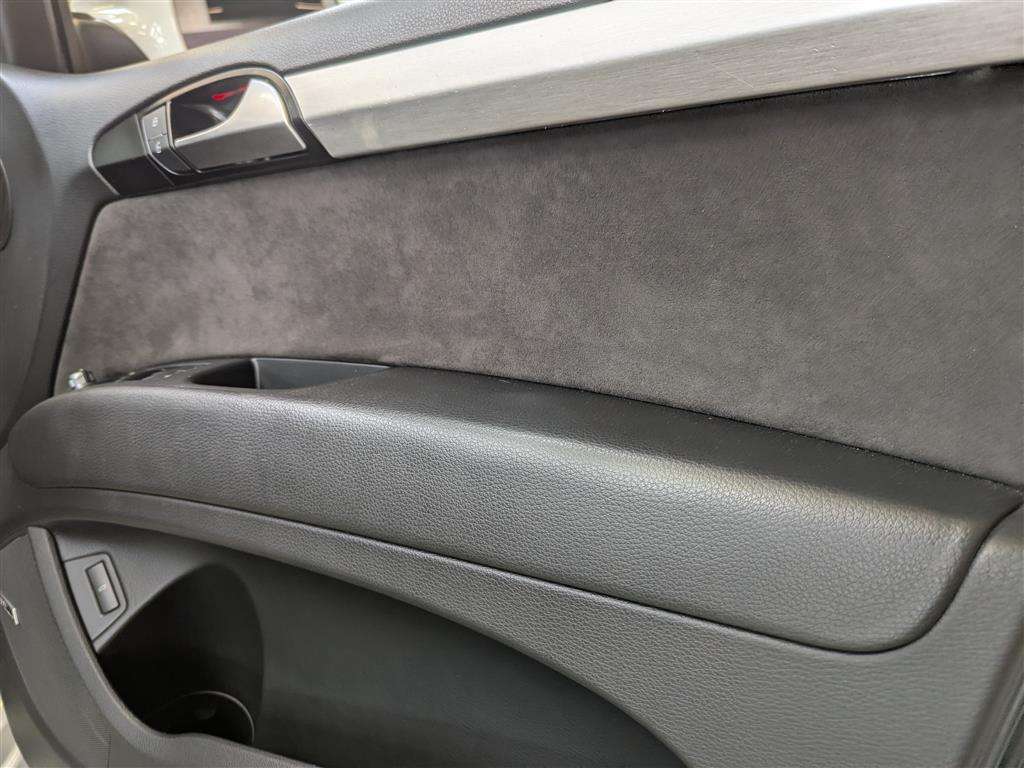 <p>2013 AUDI Q7 S LINE + TDI QUATTRO A</p>