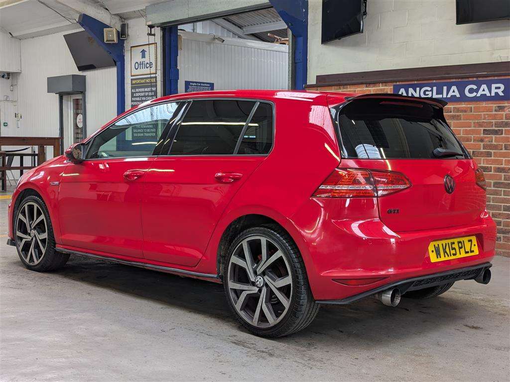 <p>2015 VOLKSWAGEN GOLF MATCH TDI BMT</p>