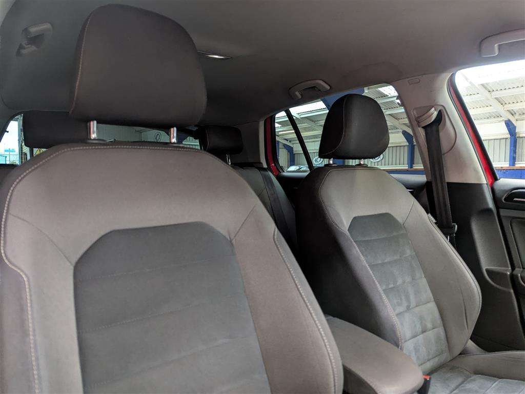 <p>2015 VOLKSWAGEN GOLF MATCH TDI BMT</p>