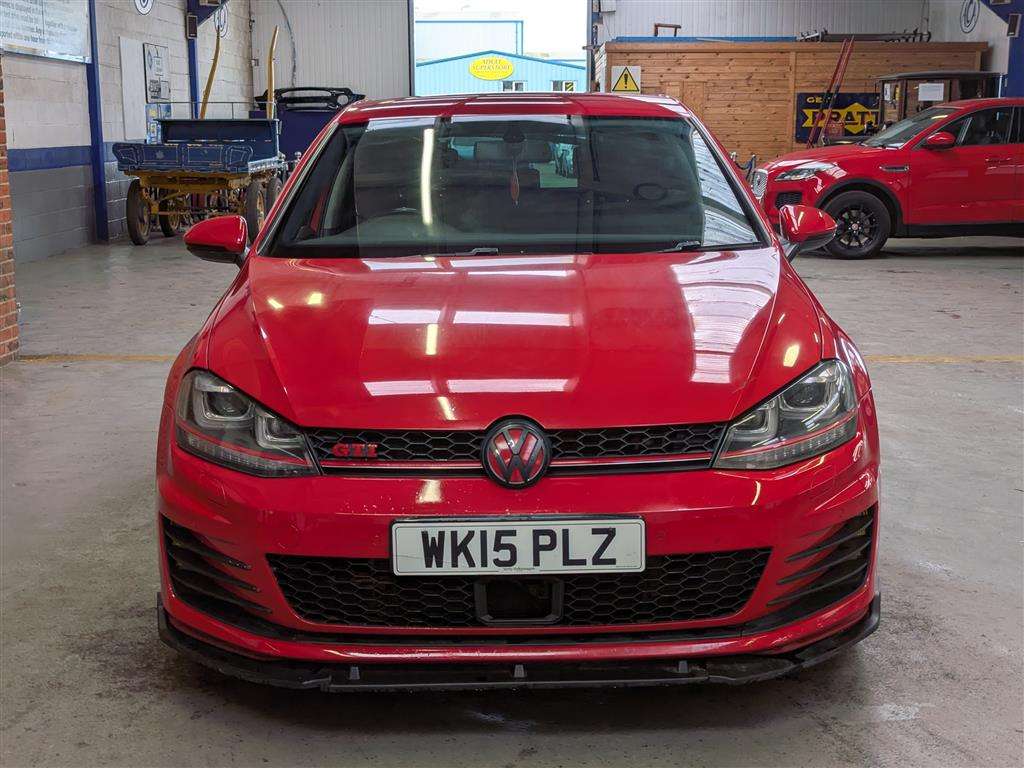 <p>2015 VOLKSWAGEN GOLF MATCH TDI BMT</p>