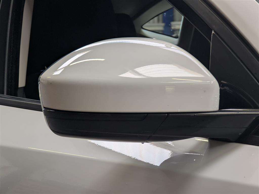 <p>2018 JAGUAR E-PACE D AWD AUTO</p>