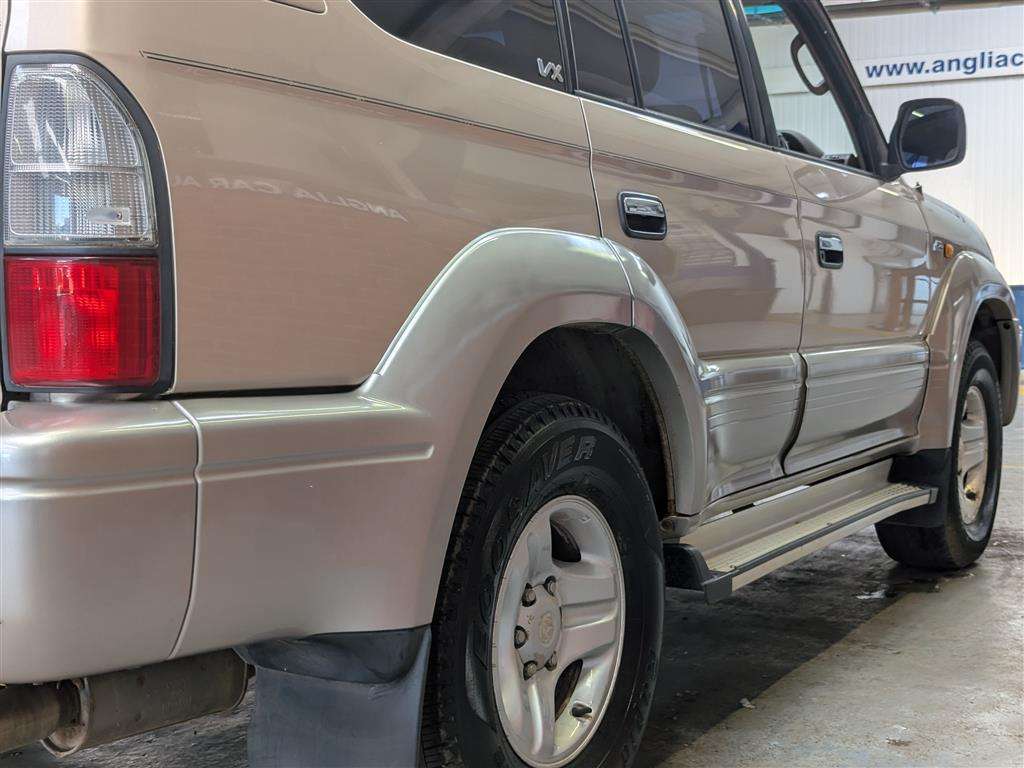 <p>2002 TOYOTA LANDCRUISER COLORADO VX AUTO</p>