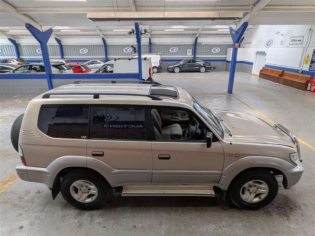 <p>2002 TOYOTA LANDCRUISER COLORADO VX AUTO</p>