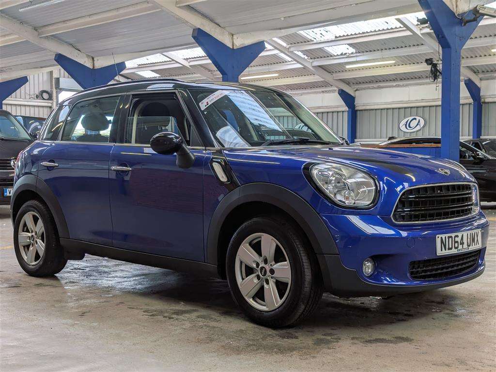 <p>2014 MINI COUNTRYMAN COOPER D</p>