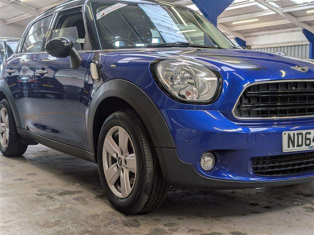 <p>2014 MINI COUNTRYMAN COOPER D</p>