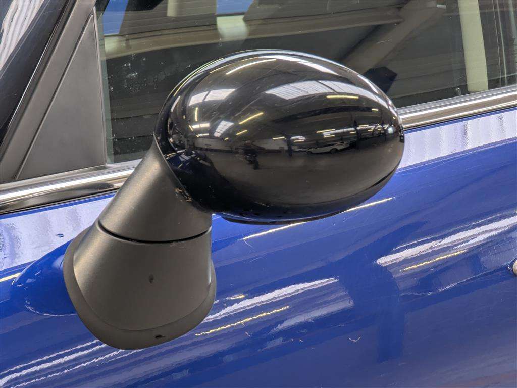 <p>2014 MINI COUNTRYMAN COOPER D</p>