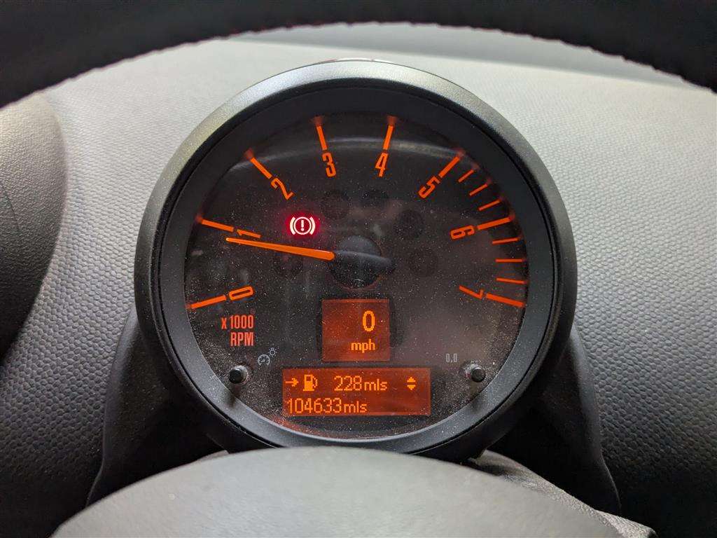 <p>2014 MINI COUNTRYMAN COOPER D</p>