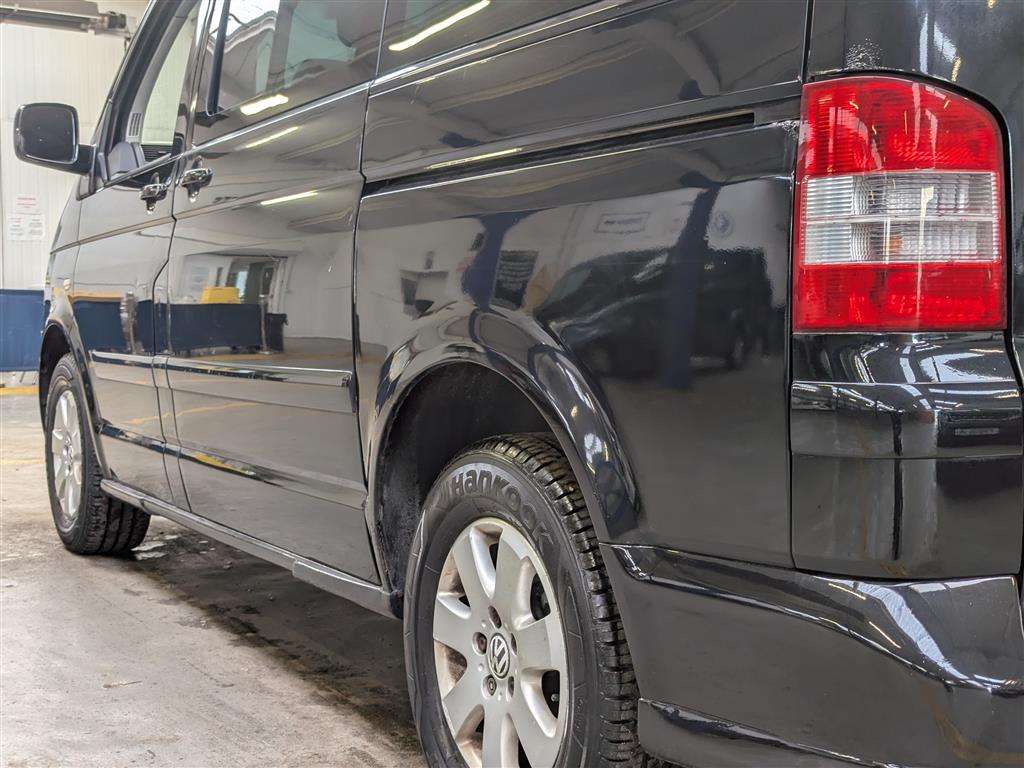 <p>2004 VOLKSWAGEN MULTIVAN Left Hand Drive.</p>