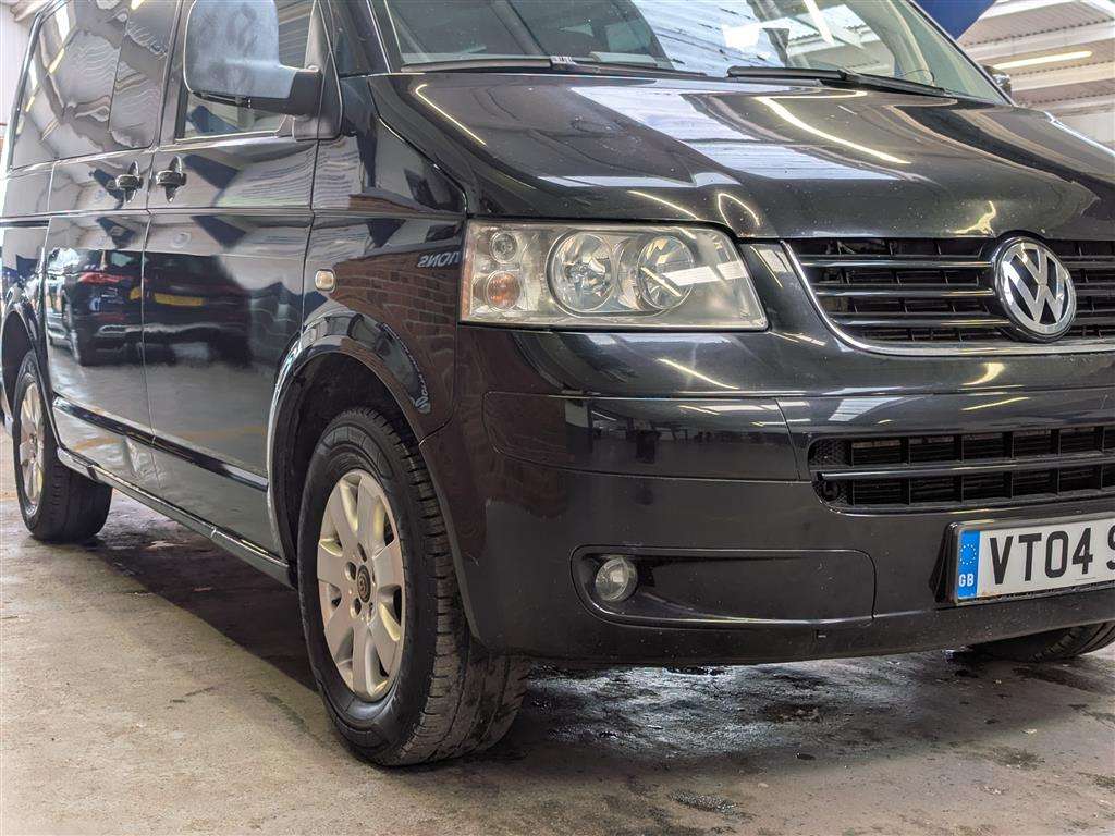 <p>2004 VOLKSWAGEN MULTIVAN Left Hand Drive.</p>