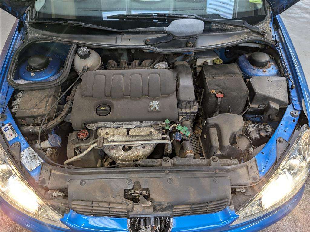 <p>2005 PEUGEOT 206 SPORT</p>