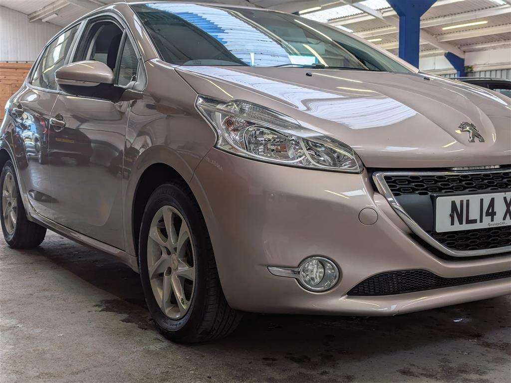 <p>2014 PEUGEOT 208 ACTIVE</p>