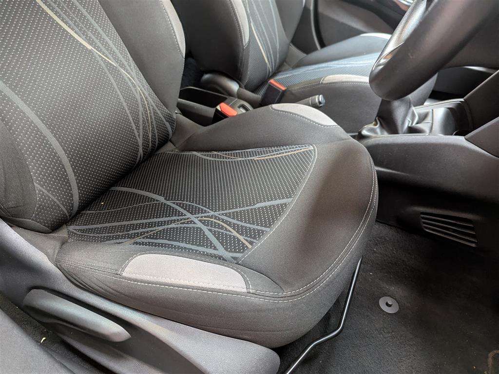 <p>2014 PEUGEOT 208 ACTIVE</p>