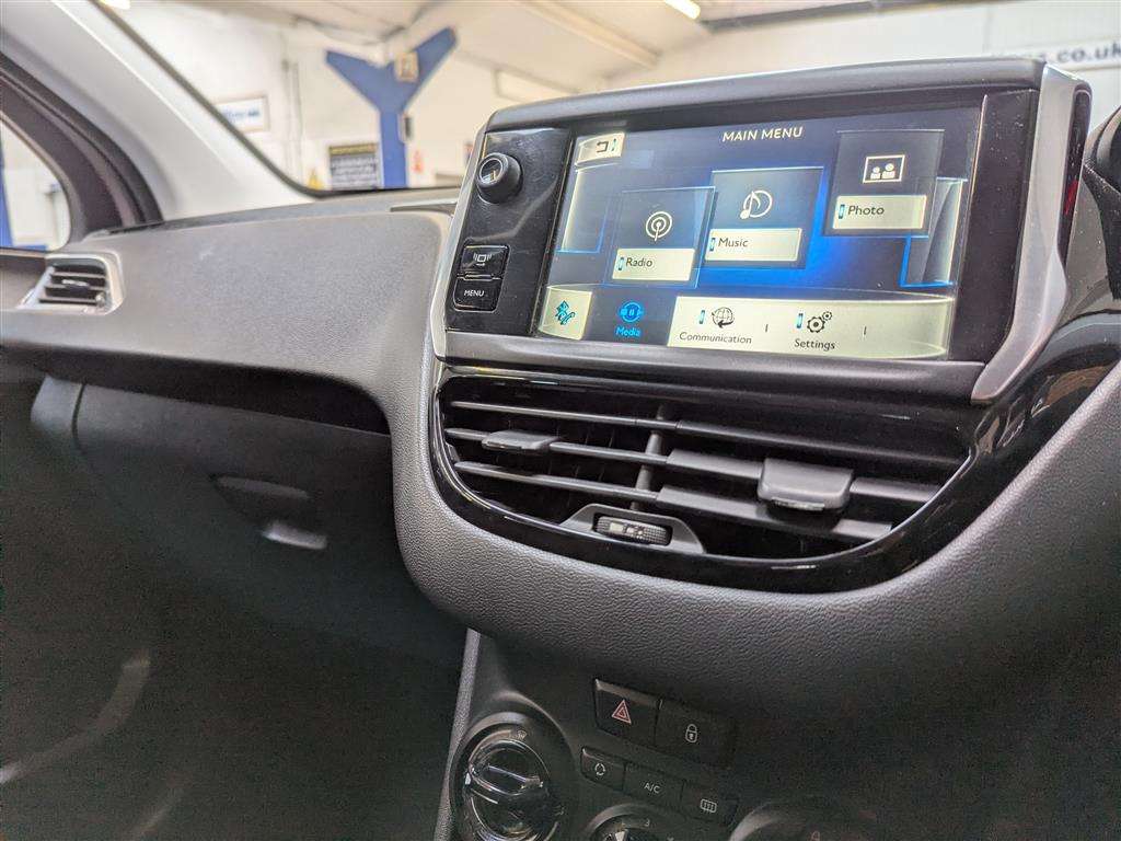 <p>2014 PEUGEOT 208 ACTIVE</p>