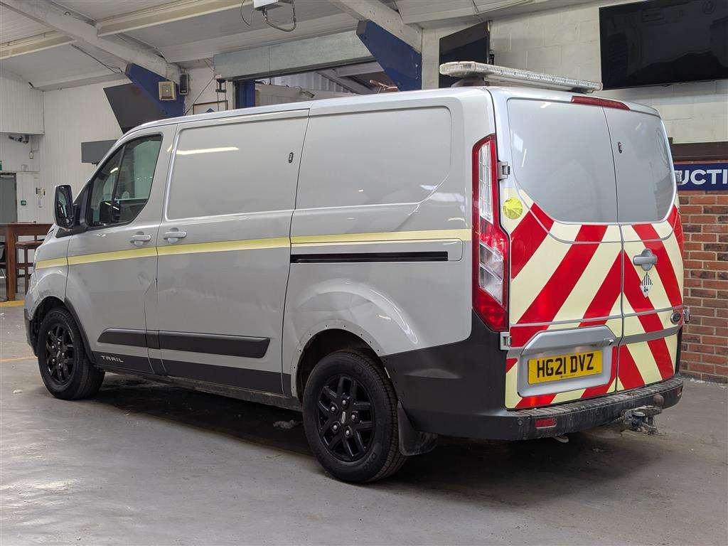<p>2021 FORD TRANSIT CUSTOM 300 TRAIL</p>