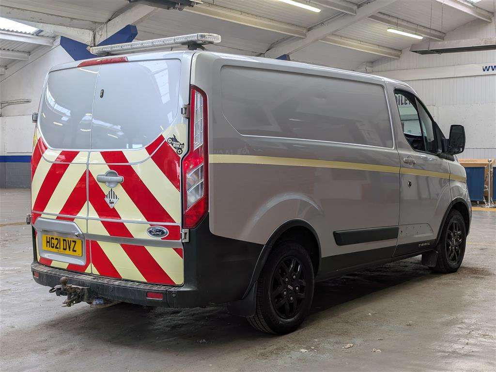 <p>2021 FORD TRANSIT CUSTOM 300 TRAIL</p>