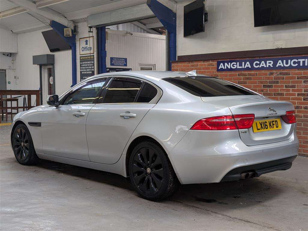 <p>2016 JAGUAR XE PRESTIGE D AUTO</p>