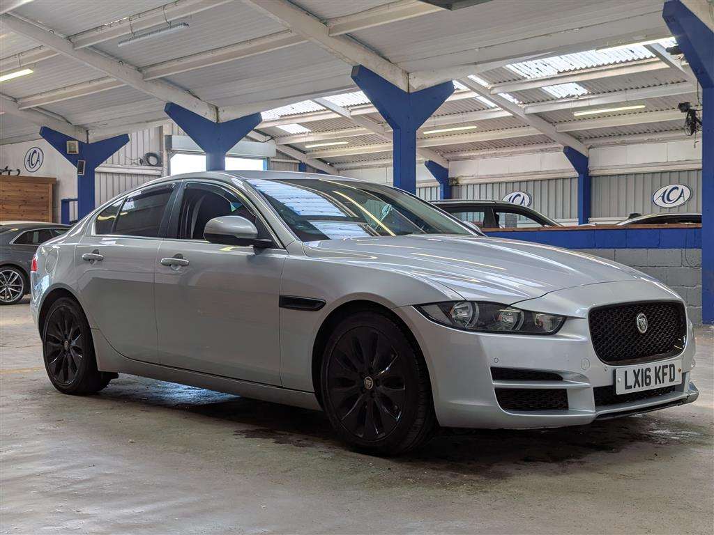 <p>2016 JAGUAR XE PRESTIGE D AUTO</p>