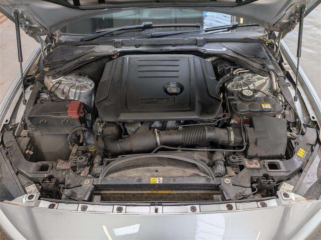 <p>2016 JAGUAR XE PRESTIGE D AUTO</p>