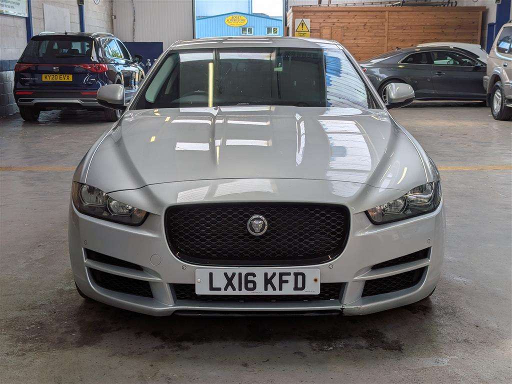 <p>2016 JAGUAR XE PRESTIGE D AUTO</p>