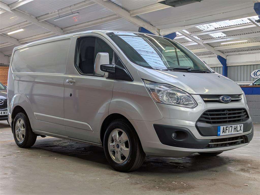 <p>2017 FORD TRANSIT CUSTOM 270 LIMITE</p>
