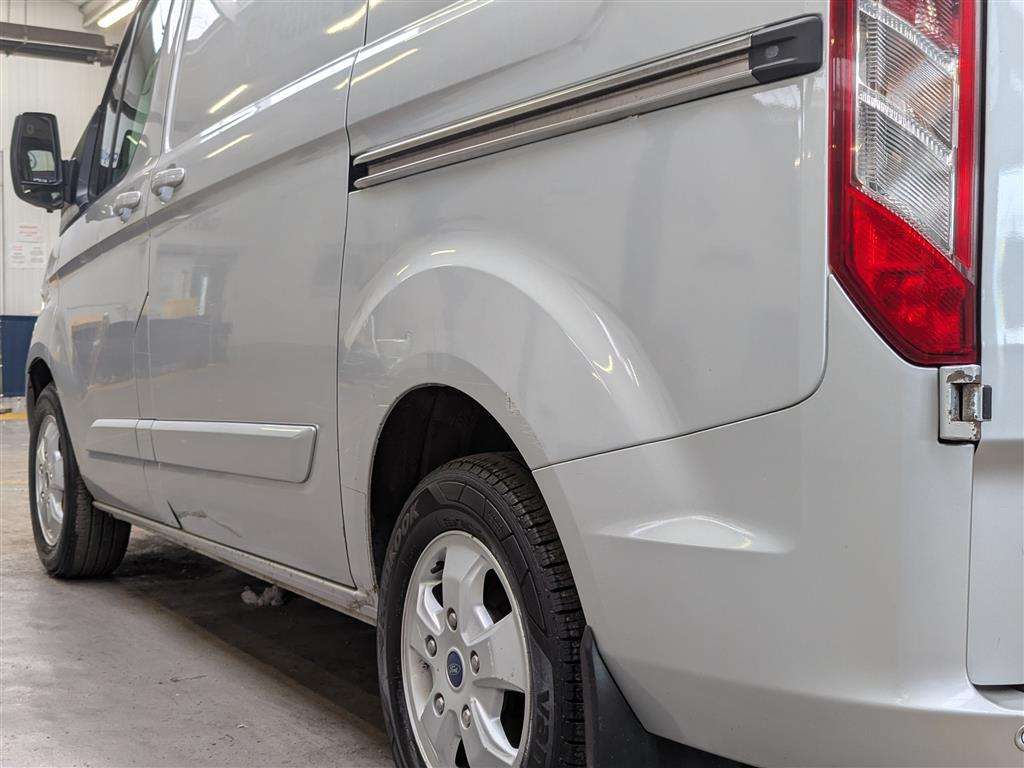 <p>2017 FORD TRANSIT CUSTOM 270 LIMITE</p>