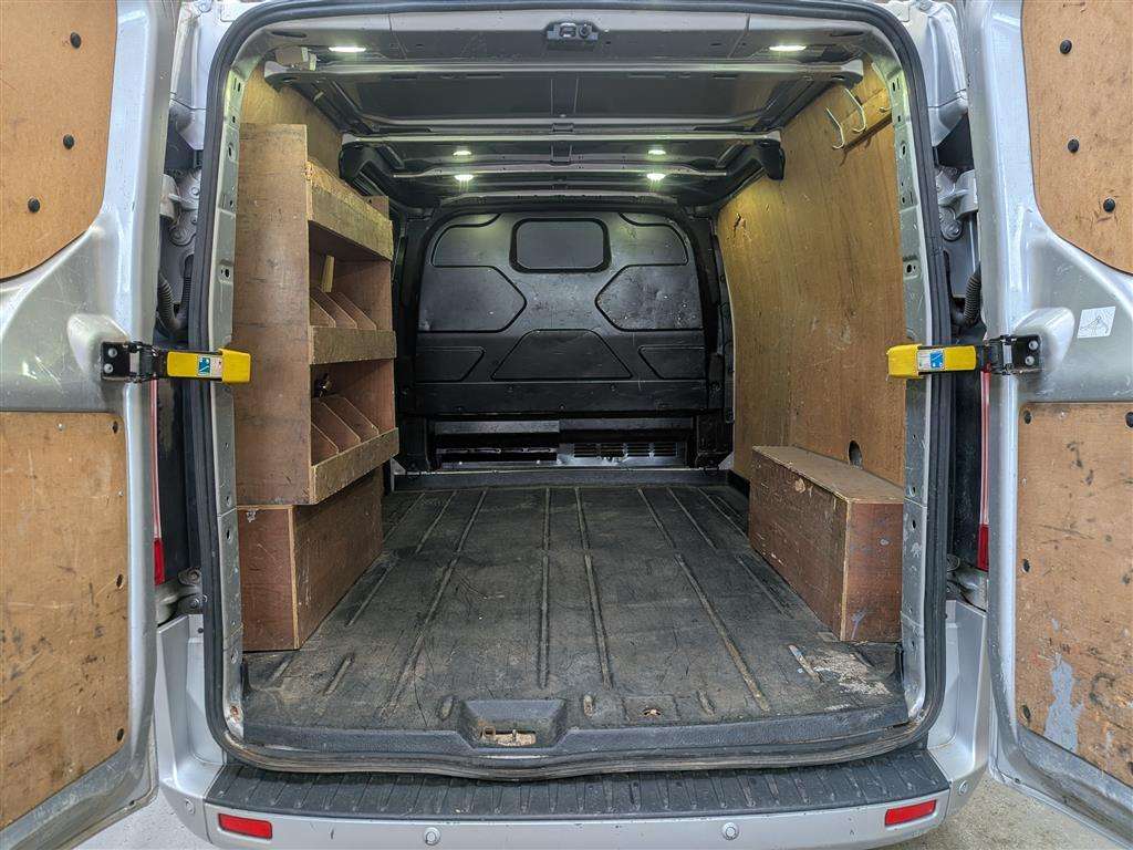 <p>2017 FORD TRANSIT CUSTOM 270 LIMITE</p>