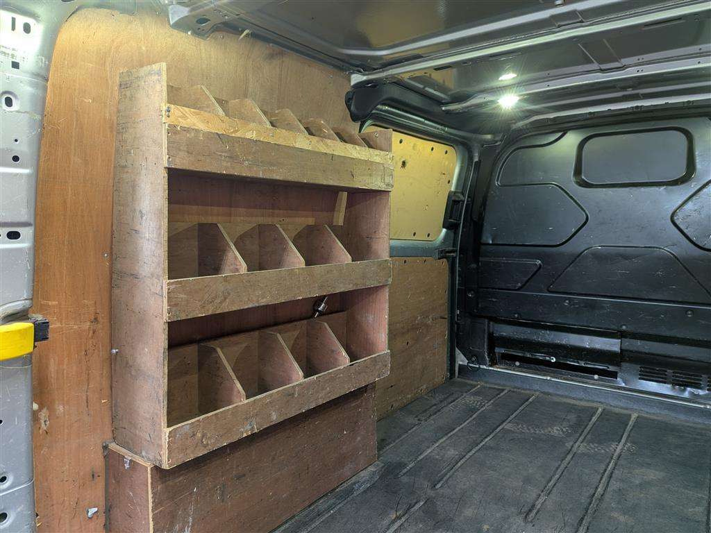 <p>2017 FORD TRANSIT CUSTOM 270 LIMITE</p>