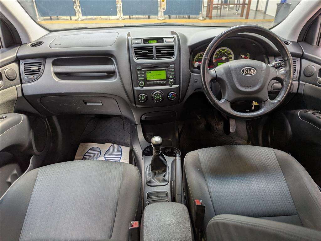 <p>2010 KIA SPORTAGE XE CRDI 2WD</p>