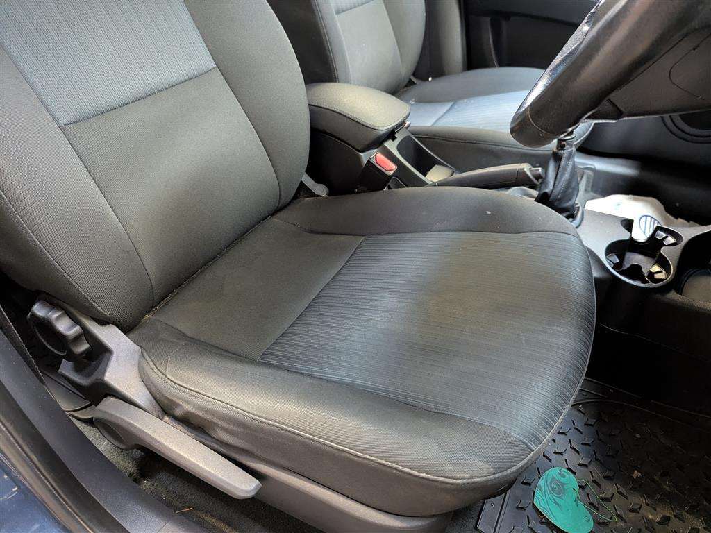 <p>2010 KIA SPORTAGE XE CRDI 2WD</p>