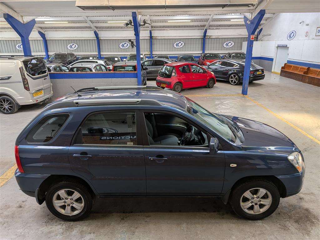 <p>2010 KIA SPORTAGE XE CRDI 2WD</p>