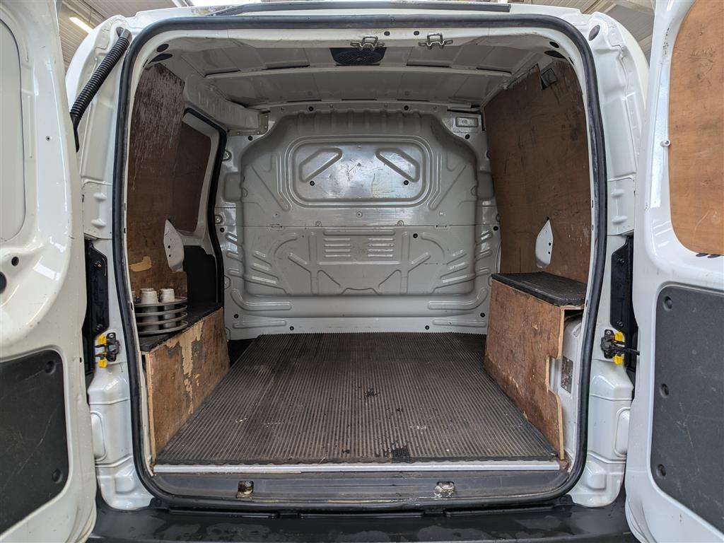 <p>2013 PEUGEOT BIPPER S HDI</p>
