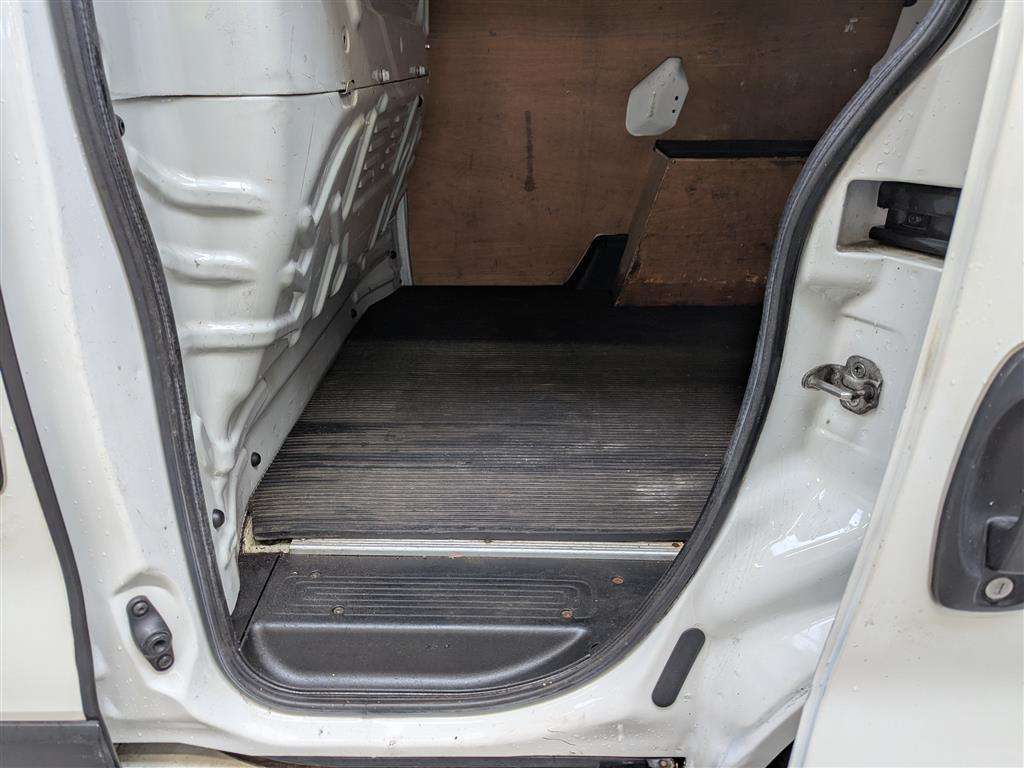 <p>2013 PEUGEOT BIPPER S HDI</p>