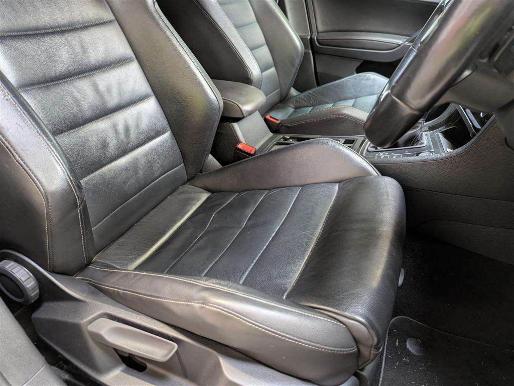 <p>2016 VOLKSWAGEN GOLF GTD S-A</p>