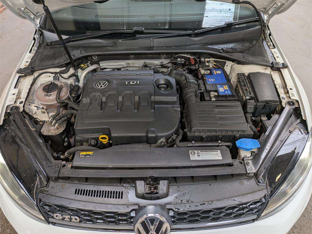 <p>2016 VOLKSWAGEN GOLF GTD S-A</p>