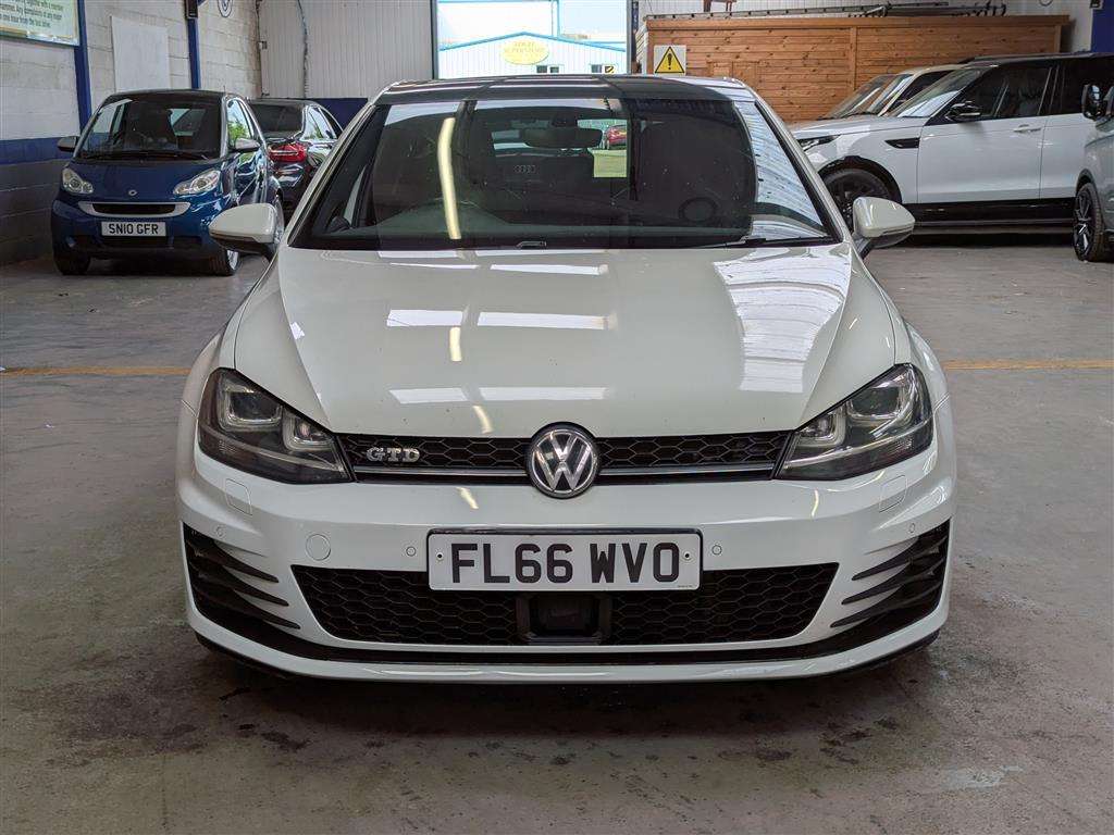 <p>2016 VOLKSWAGEN GOLF GTD S-A</p>