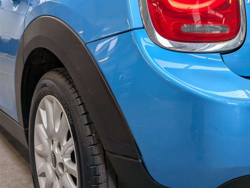 <p>2014 MINI COOPER D</p>