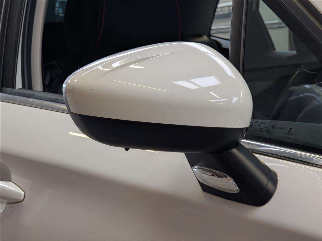 <p>2014 CITROEN C4 VTR+ HDI</p>