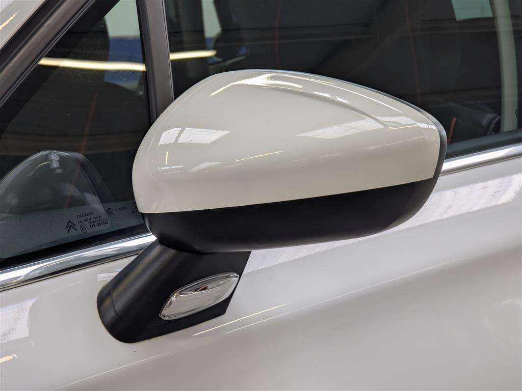 <p>2014 CITROEN C4 VTR+ HDI</p>