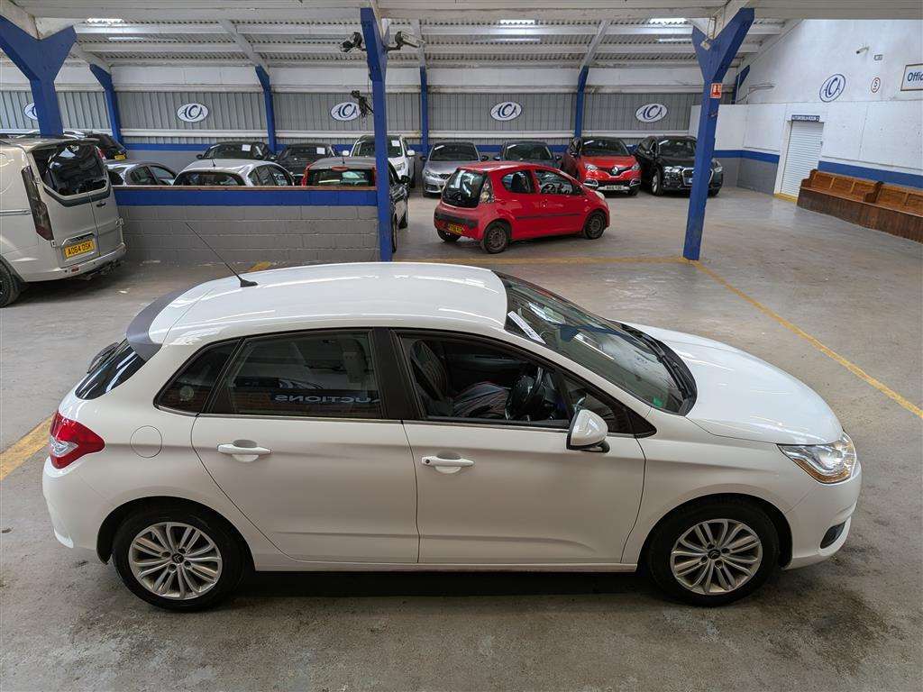 <p>2014 CITROEN C4 VTR+ HDI</p>