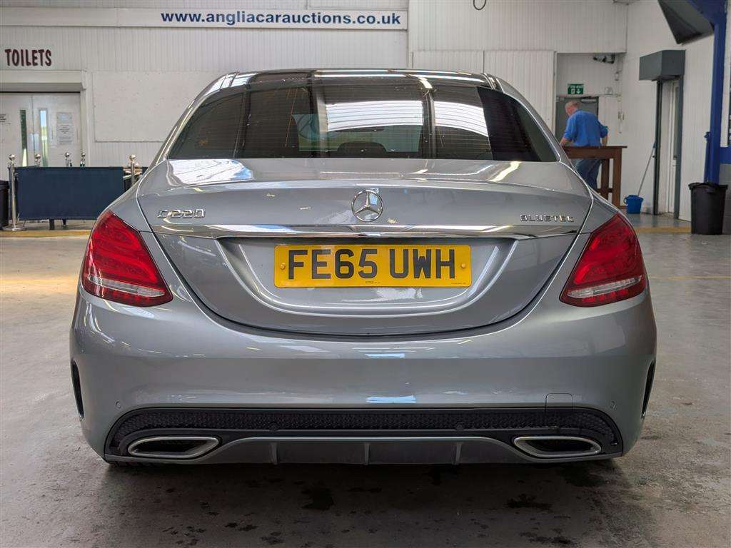 <p>2015 MERCEDES-BENZ C220 AMG LINE PREM BLUETE</p>