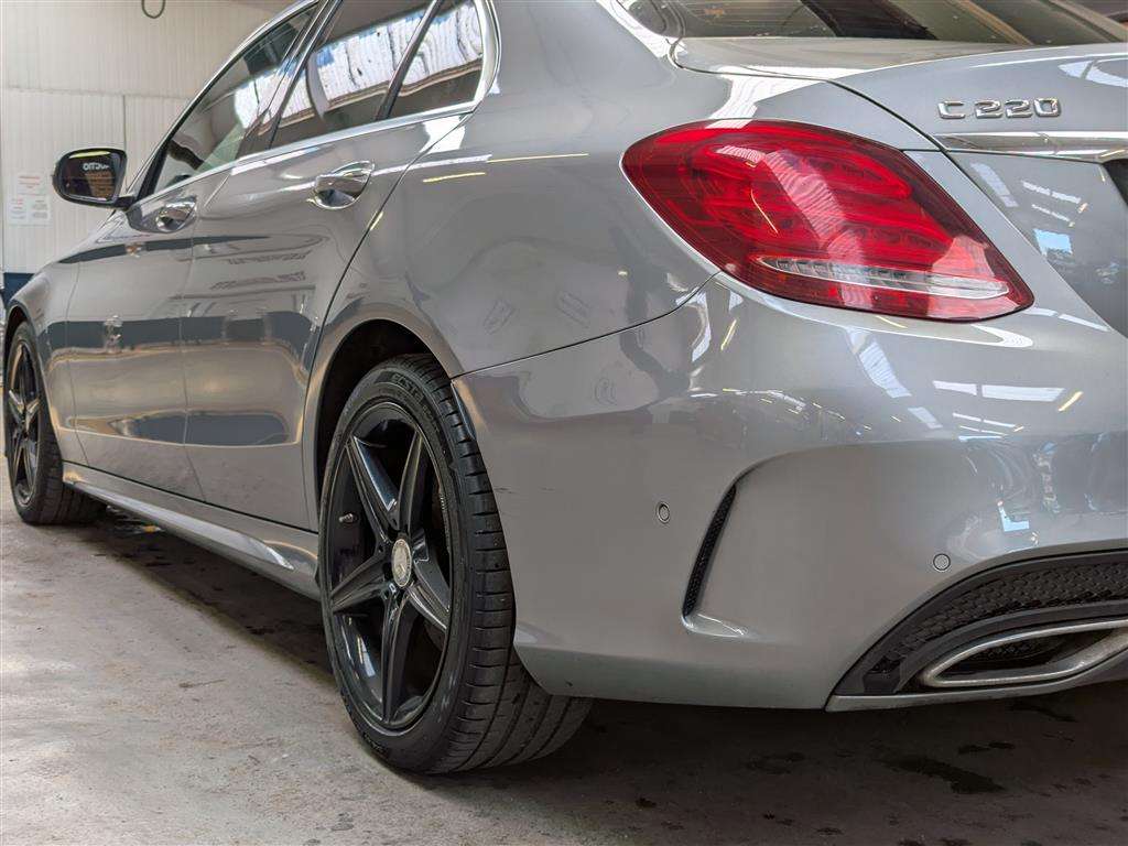<p>2015 MERCEDES-BENZ C220 AMG LINE PREM BLUETE</p>