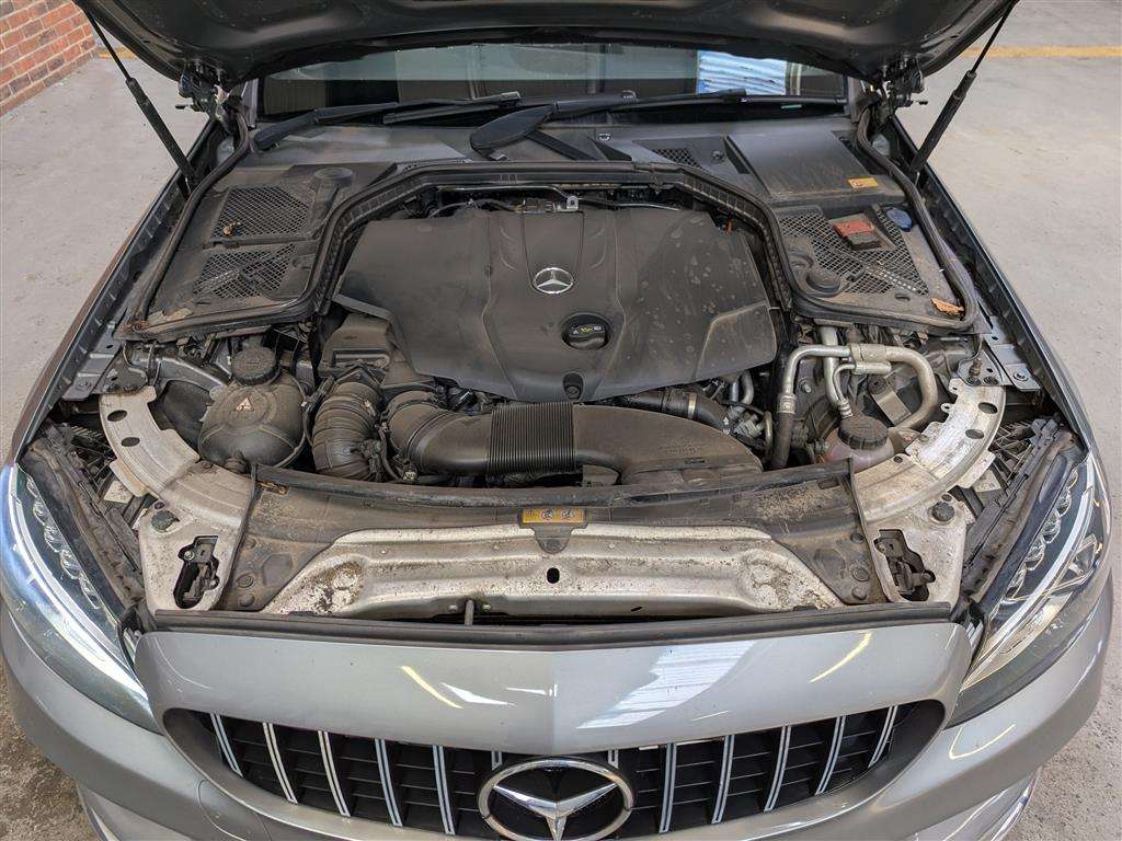 <p>2015 MERCEDES-BENZ C220 AMG LINE PREM BLUETE</p>