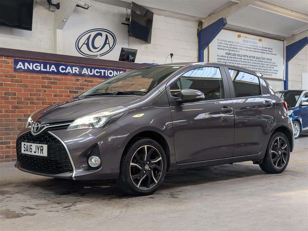 <p>2016 TOYOTA YARIS DESIGN VVT-I</p>