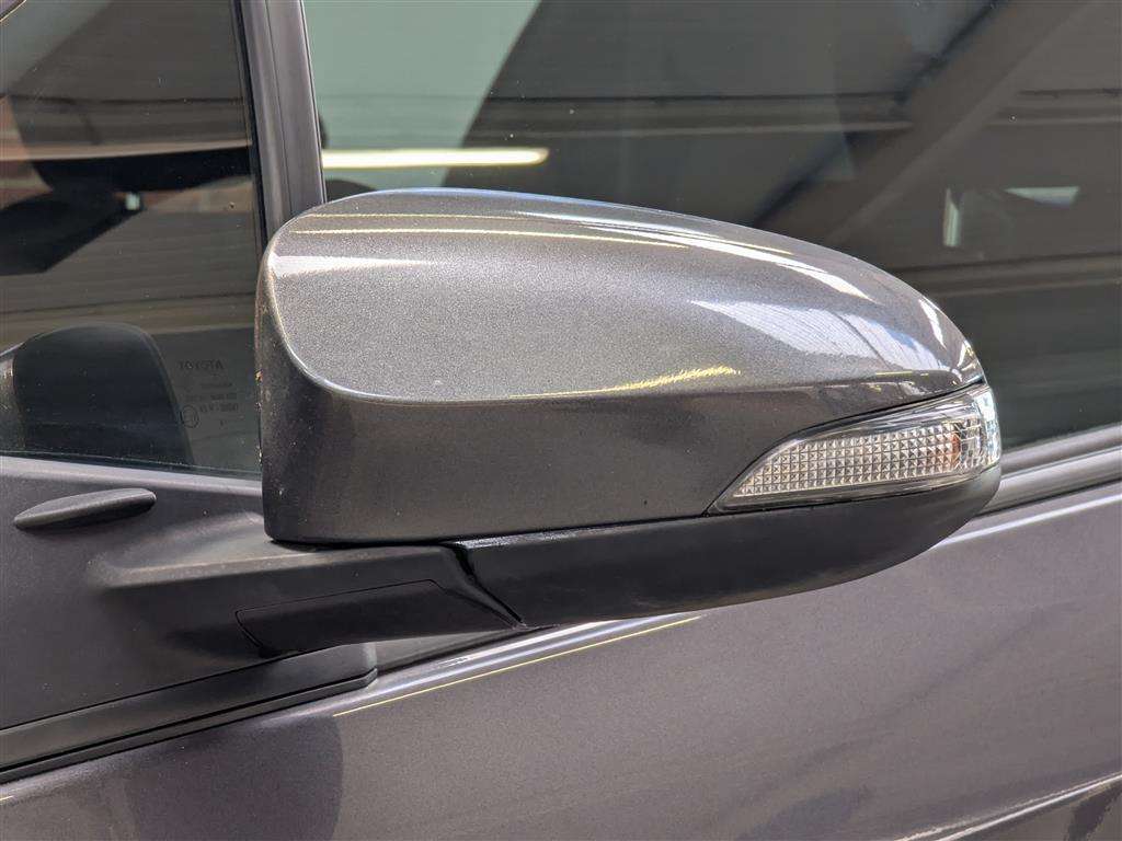 <p>2016 TOYOTA YARIS DESIGN VVT-I</p>