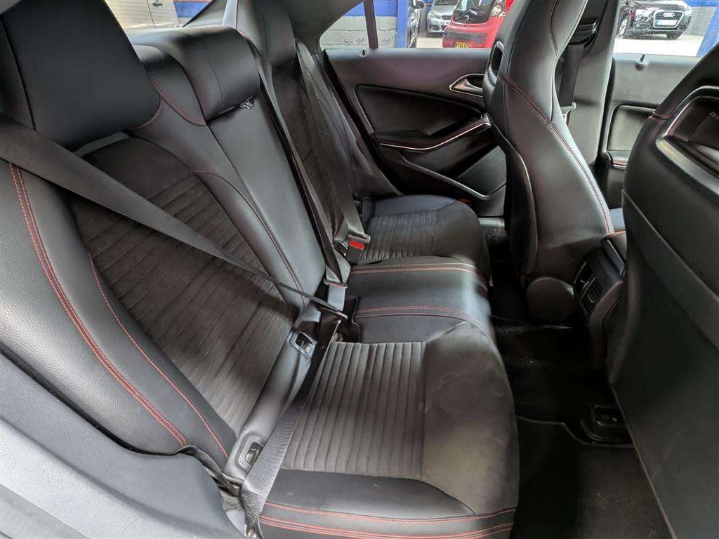 <p>2017 MERCEDES-BENZ CLA 220 D AMG LINE AUTO</p>