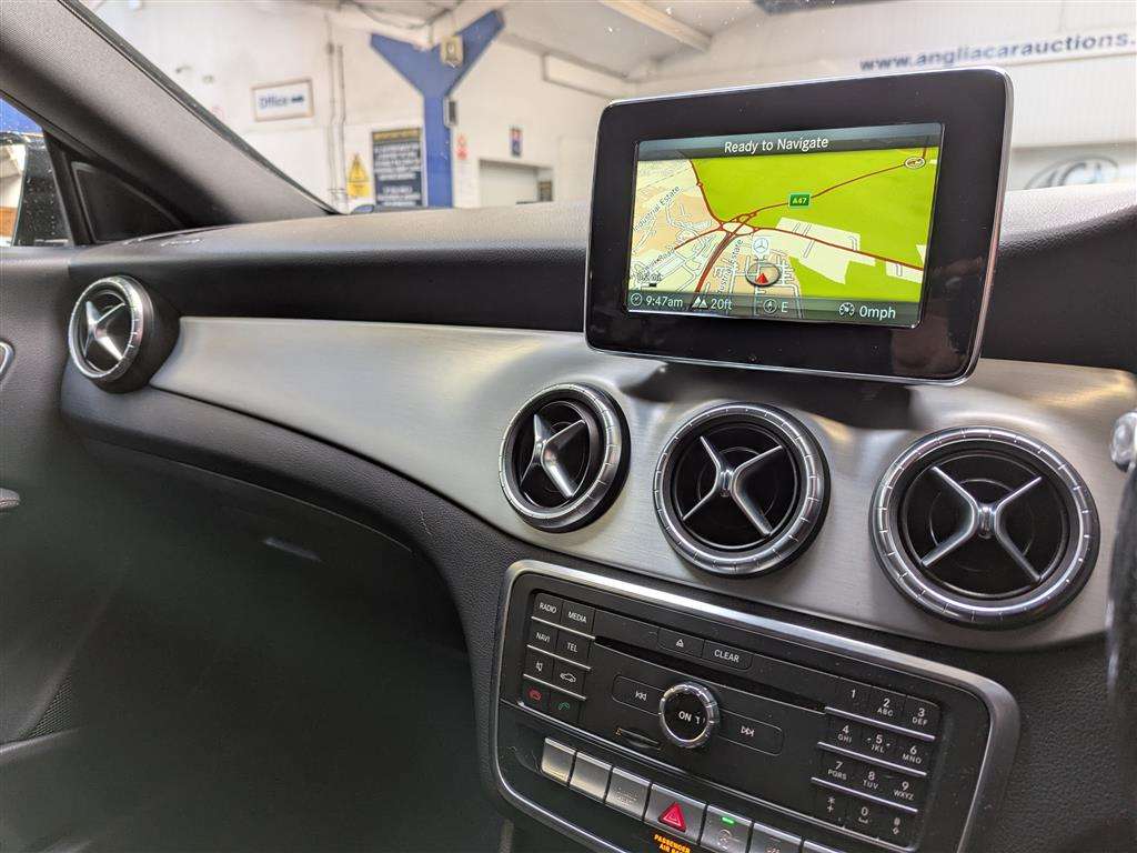 <p>2017 MERCEDES-BENZ CLA 220 D AMG LINE AUTO</p>