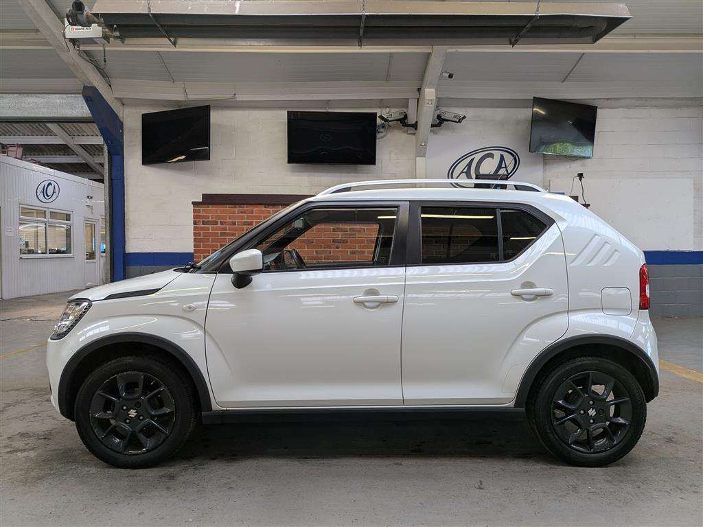 <p>2017 SUZUKI IGNIS SZ-T DUALJET</p>