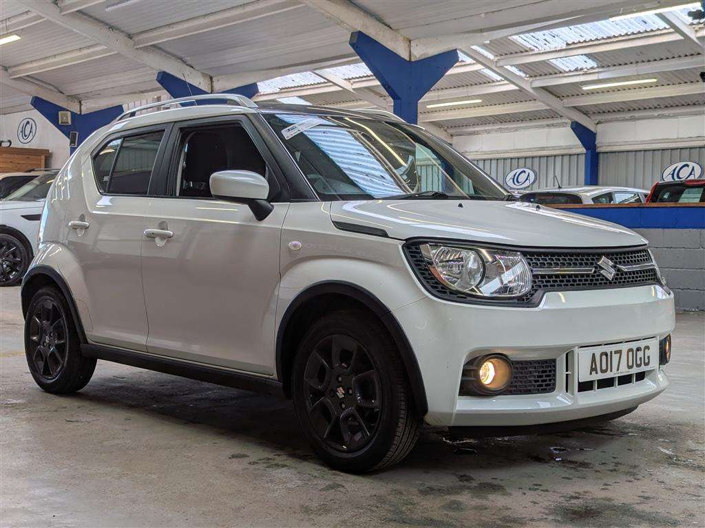 <p>2017 SUZUKI IGNIS SZ-T DUALJET</p>
